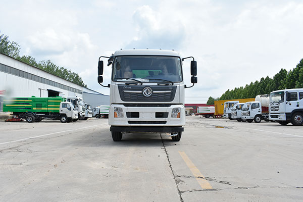 吸泥吸水吸尘车